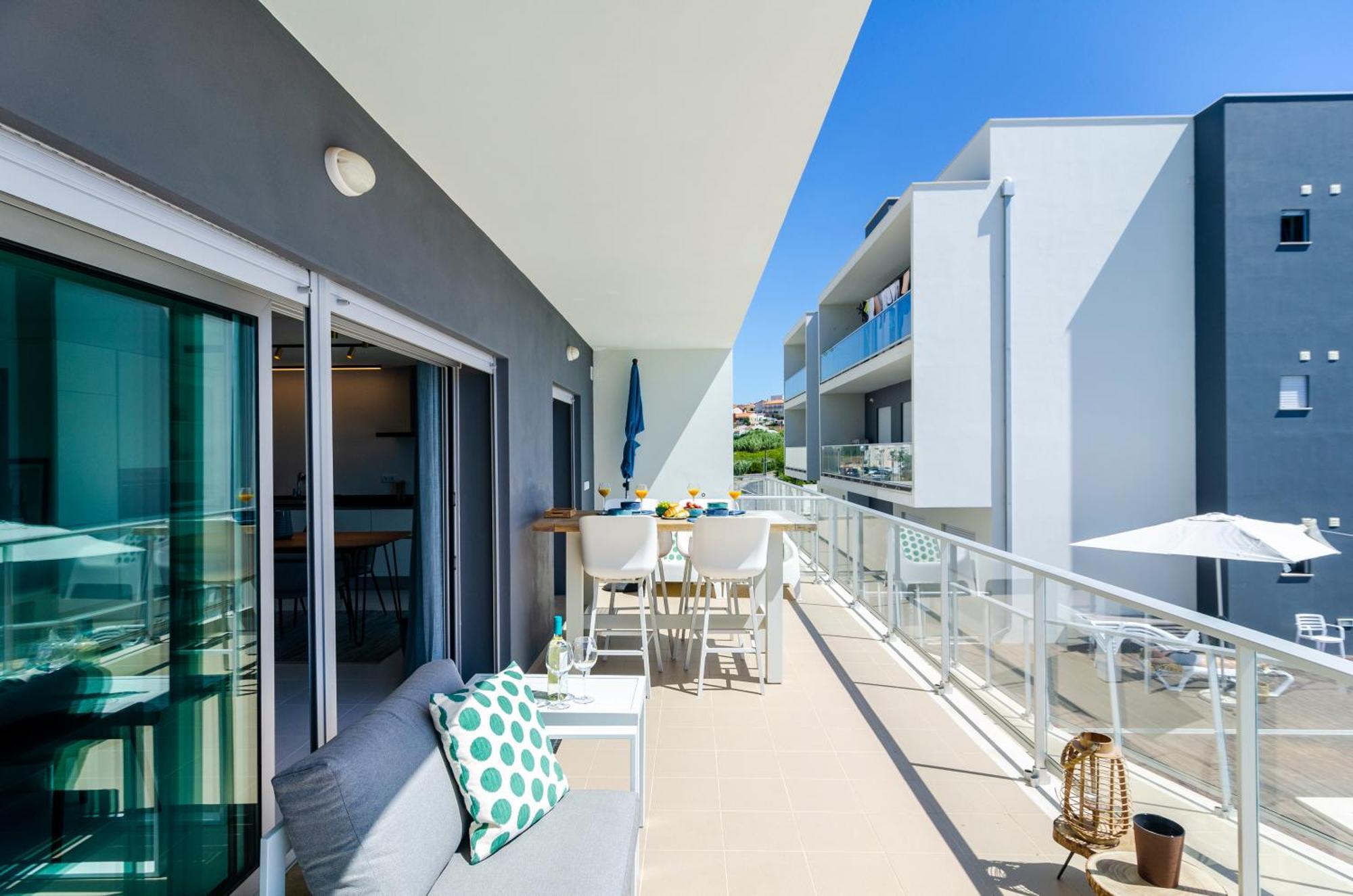 Panoramic Views - Terrace, Sea Views & Pool Appartamento